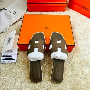 ❌SOLD!!❌ Hermes Oran in Etoupe